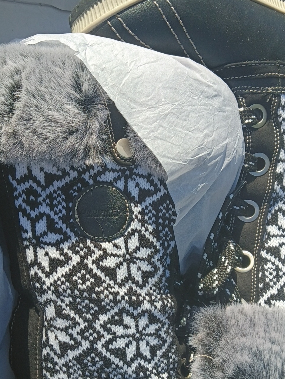 London Fog Black & White Knit Winter Boots with Gray Faux Fur Cuff